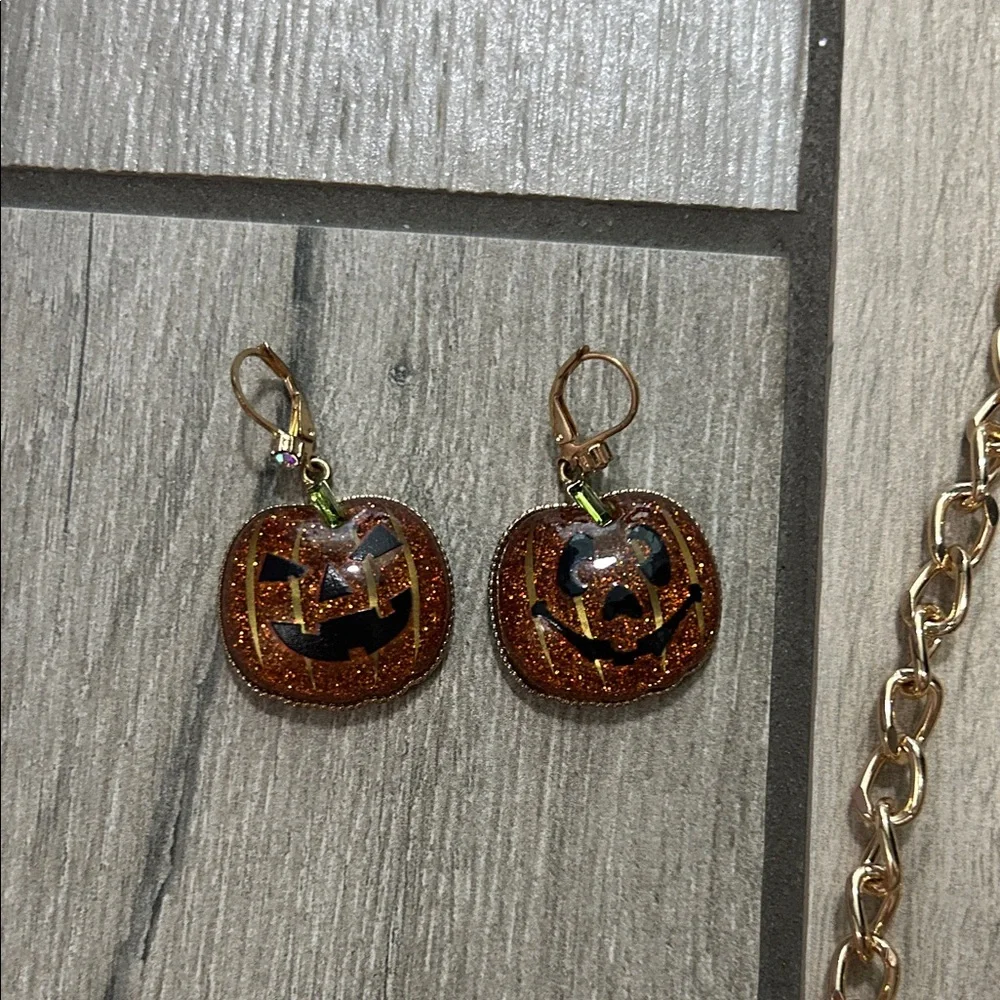 Betsey Johnson Orange Pumpkin Necklace and Earring Set - Picture 3 of 6
